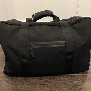 Everlane ReNew Transit Weekender Bag